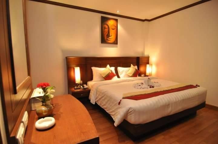Hemingway'S Hotel Patong Εξωτερικό φωτογραφία