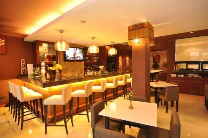 Hemingway'S Hotel Patong Εξωτερικό φωτογραφία